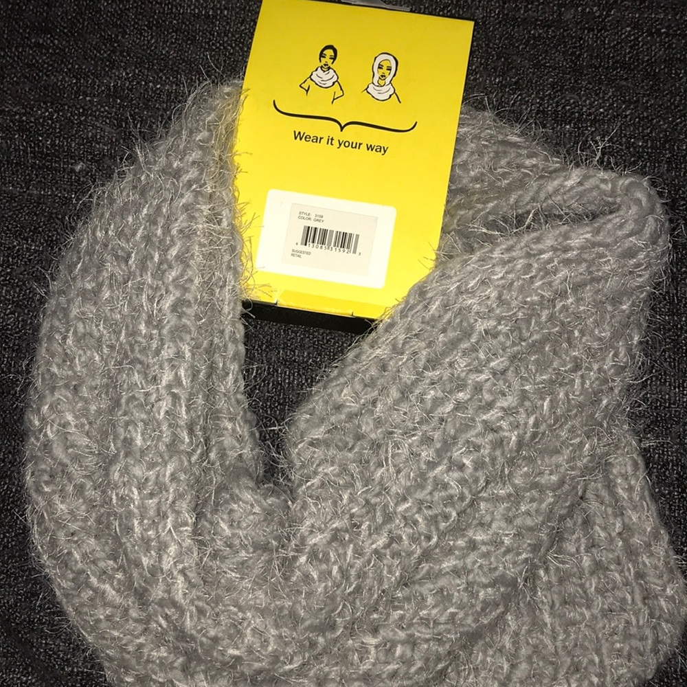 Scarf - Picture 2 of 3